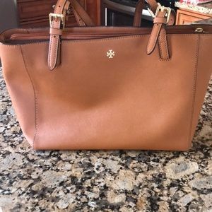 Tory Burch Emerson Adjustable Shoulder Bag